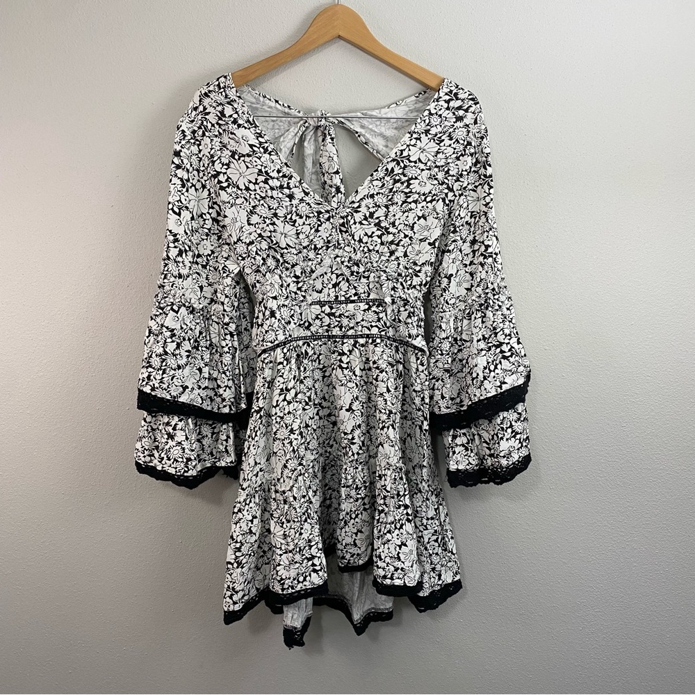 Ivory Black and White Floral Open Back Mini Dress Ruffle  Layer Lace Medium